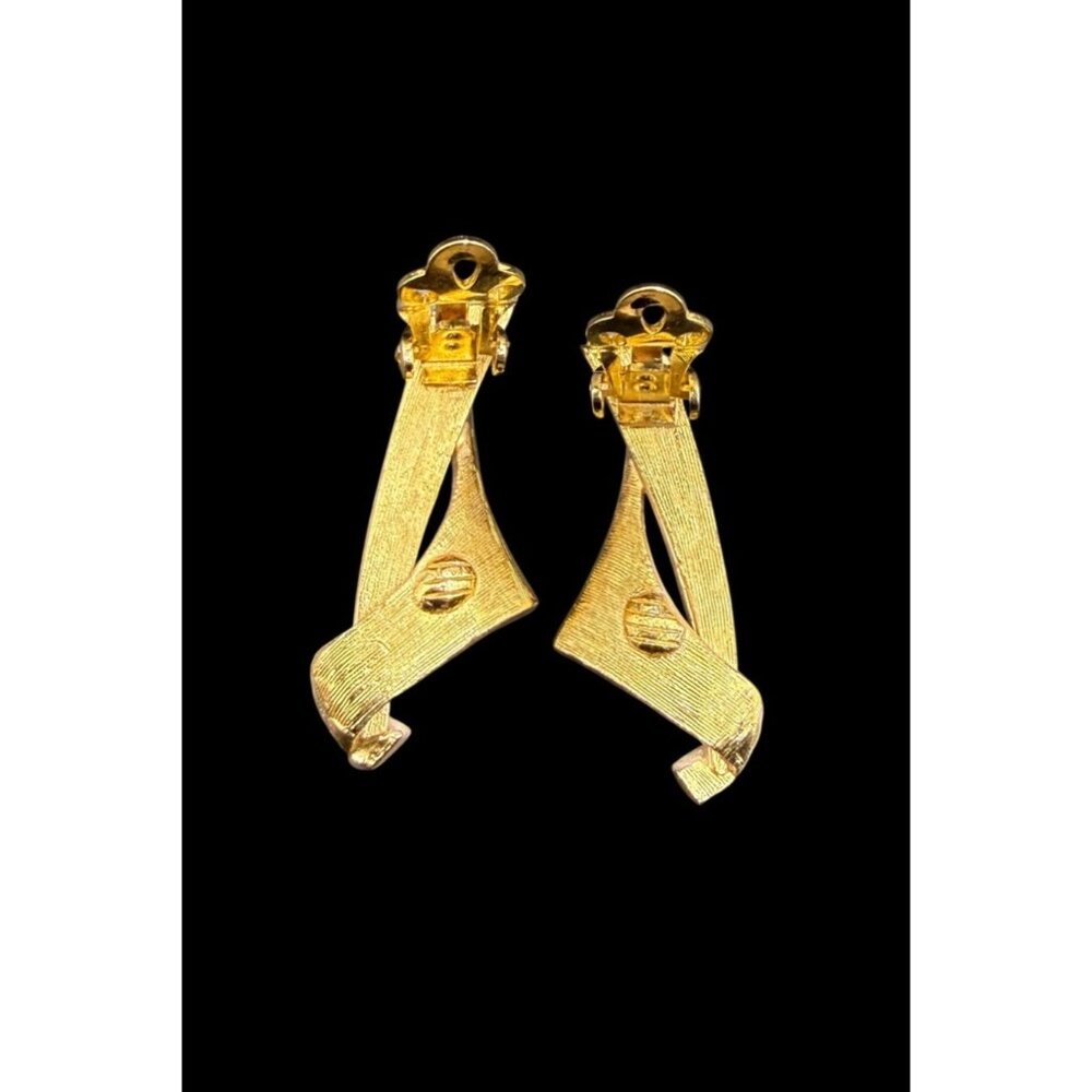 Vintage Gold-Tone Clip-On Earrings Set Assorted Styles Retro Jewelry Collection - Picture 15 of 16